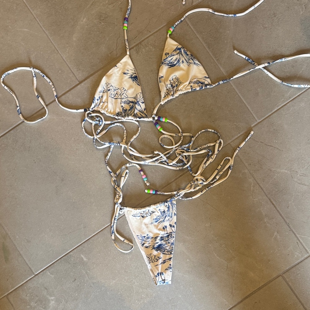 Frankie’s bikini set
